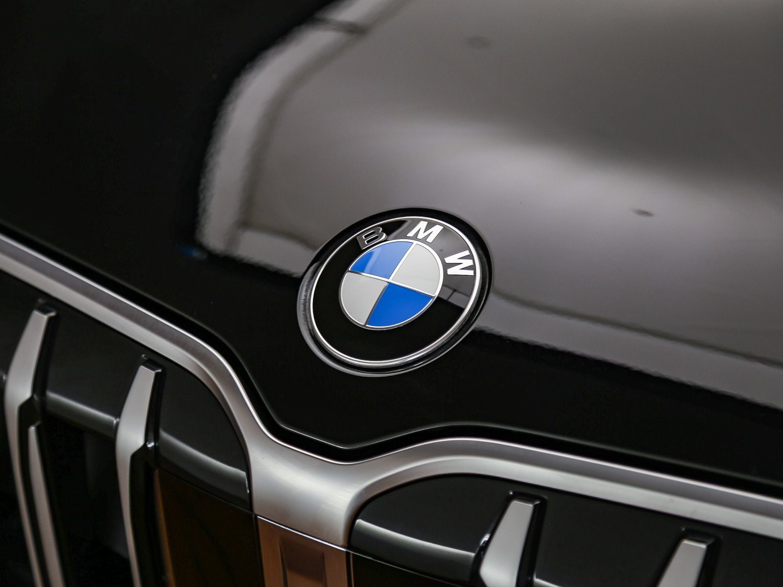 Used 2026 BMW X1 xDrive28i w/ Convenience Package AWD/4WD image 9