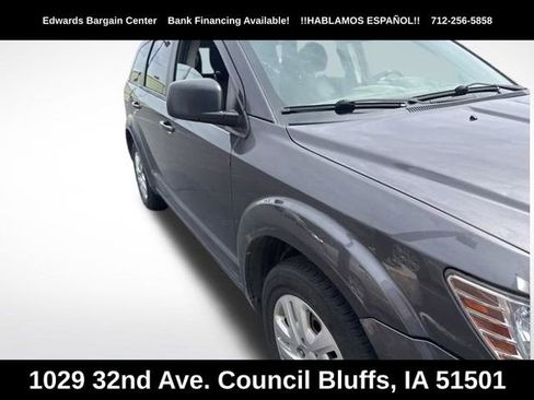 Used 2018 Dodge Journey SE w/ Connectivity Group FWD image 3