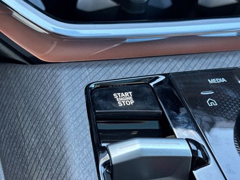 Used 2026 BMW X3 xDrive30 w/ Premium Package image 18