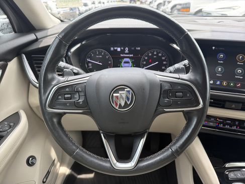 Used 2023 Buick Envision Avenir AWD/4WD image 17