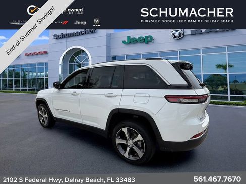 Certified 2023 Jeep Grand Cherokee Limited AWD/4WD image 5