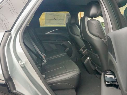 Used 2026 Cadillac Lyriq Sport image 10