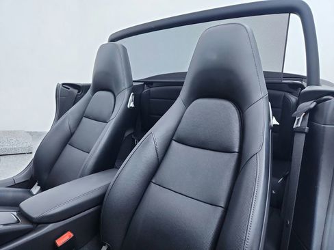 Used 2017 Porsche 911 Carrera 4S image 16