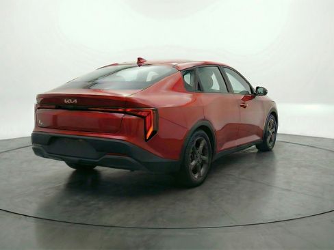 Used 2025 Kia K4 LXS image 9