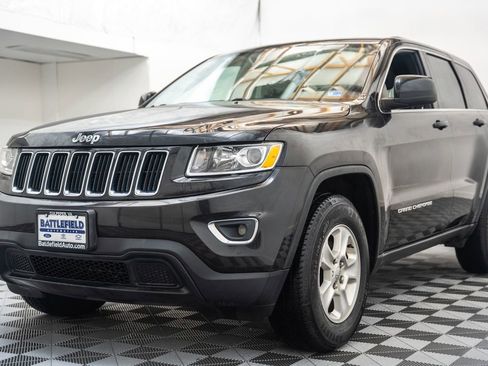 Used 2016 Jeep Grand Cherokee Laredo AWD/4WD image 3