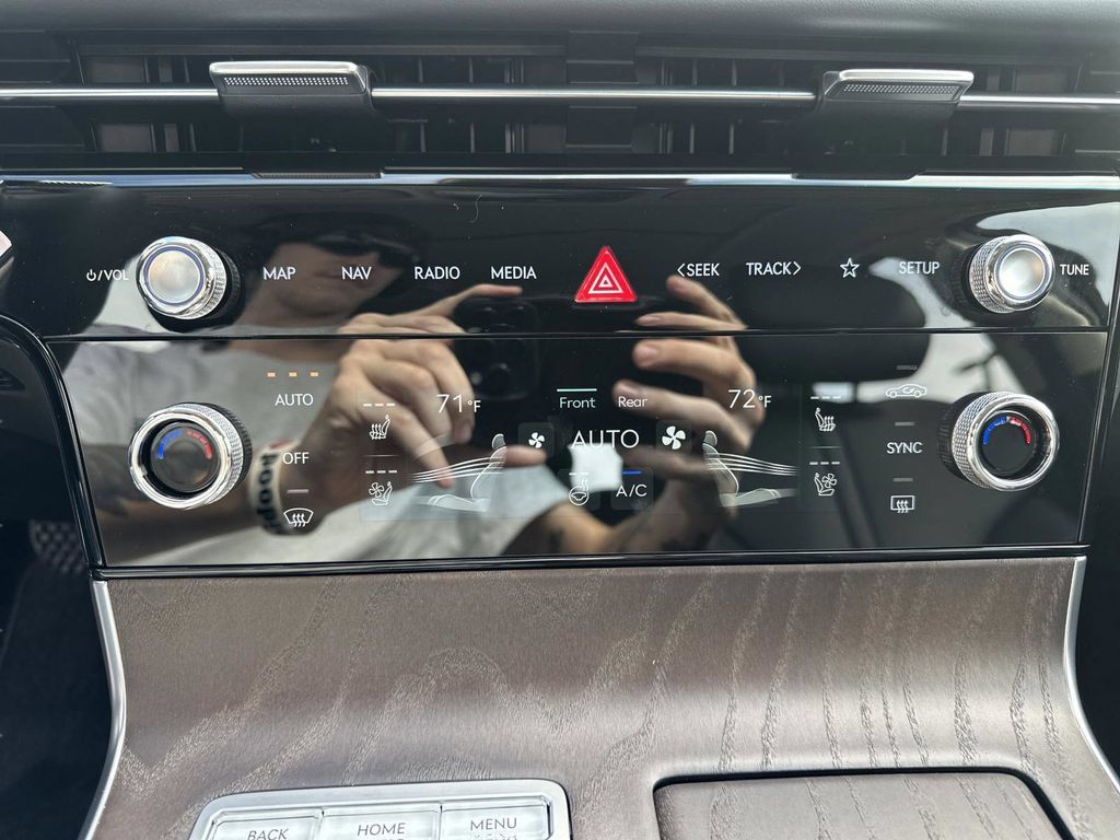 New 2026 Genesis G80 2.5T Advanced AWD/4WD image 16