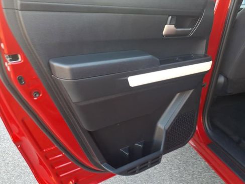 Used 2024 Toyota Tacoma TRD Sport image 9