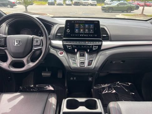 Used 2025 Honda Odyssey Sport-L image 14