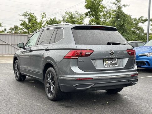 Used 2024 Volkswagen Tiguan SE w/ Panoramic Sunroof Package AWD/4WD image 5