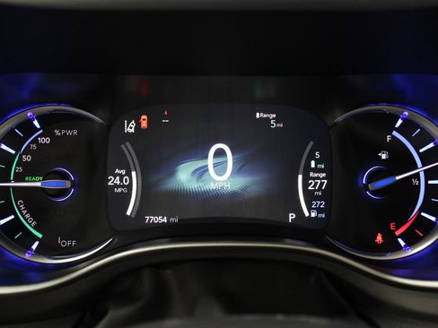 Used 2023 Chrysler Pacifica Touring-L FWD image 28