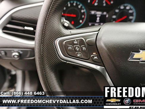 Used 2025 Chevrolet Malibu LT FWD image 19