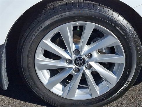 Certified 2023 Toyota Camry LE image 8