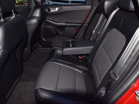 Used 2024 Ford Escape SE image 14