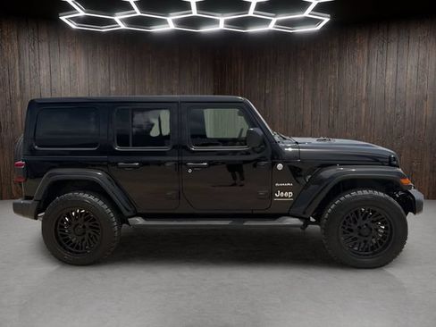 Used 2024 Jeep Wrangler Unlimited Sahara w/ Technology Group AWD/4WD image 8