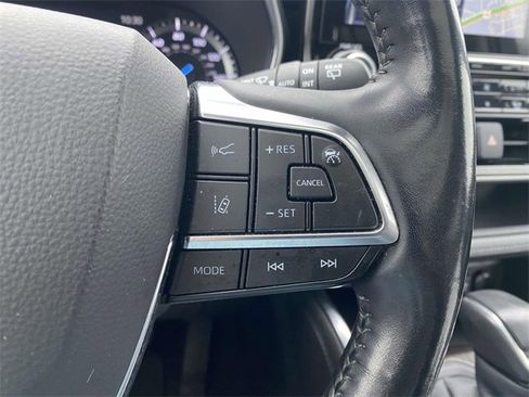 Used 2020 Toyota Highlander Platinum image 22