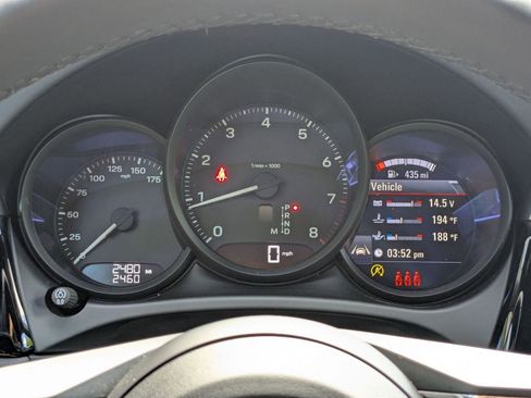 Certified 2026 Porsche Macan image 16