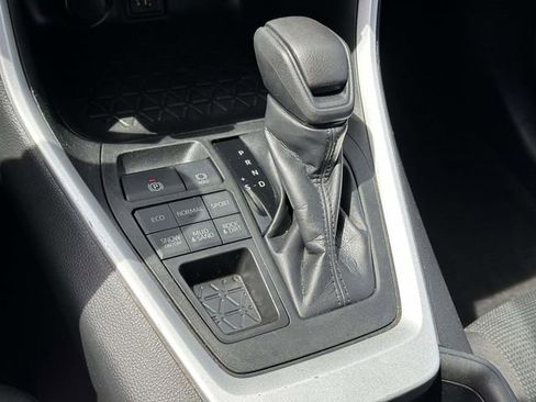 Used 2023 Toyota RAV4 LE AWD/4WD image 35
