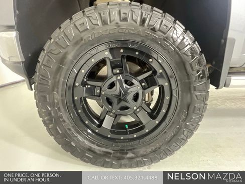 Used 2019 Chevrolet Silverado 1500 LTZ w/ LTZ Premium Package AWD/4WD image 10