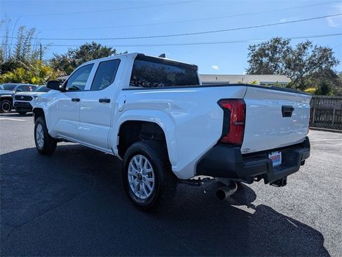 Used 2024 Toyota Tacoma SR image 11