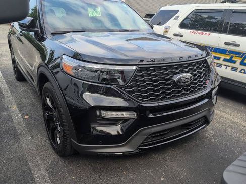 Certified 2023 Ford Explorer ST w/ Equipment Group 401A AWD/4WD image 1