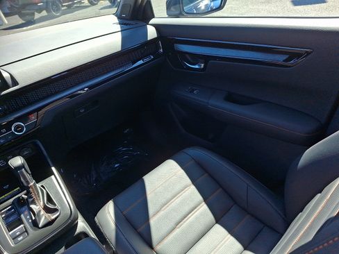 Used 2024 Honda CR-V Sport Touring image 12