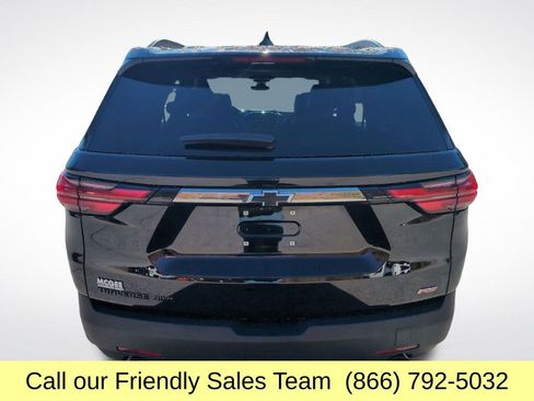 Used 2023 Chevrolet Traverse RS image 5