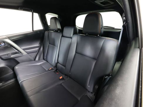 Used 2016 Toyota RAV4 SE image 15