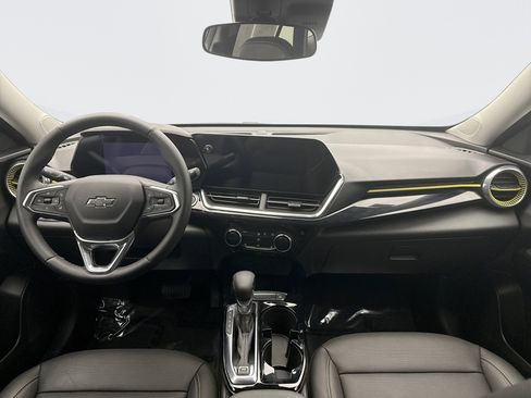 Used 2025 Chevrolet Trax ACTIV image 14