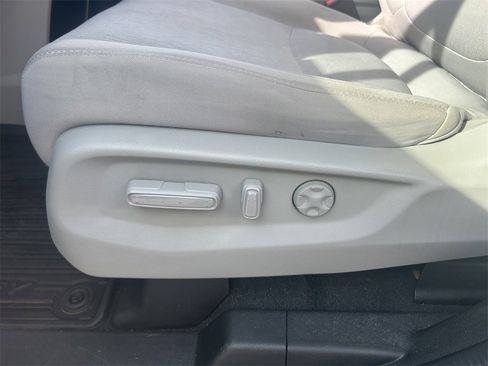 Used 2018 Honda Odyssey EX image 16