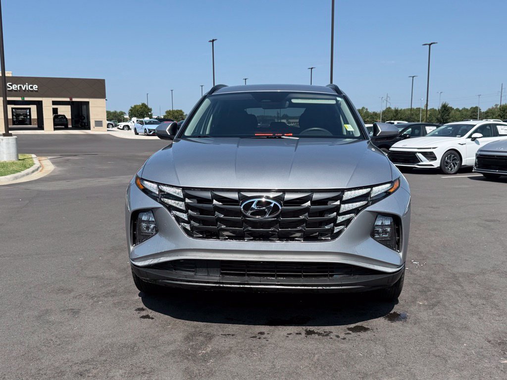 Used 2024 Hyundai Tucson SEL FWD image 2