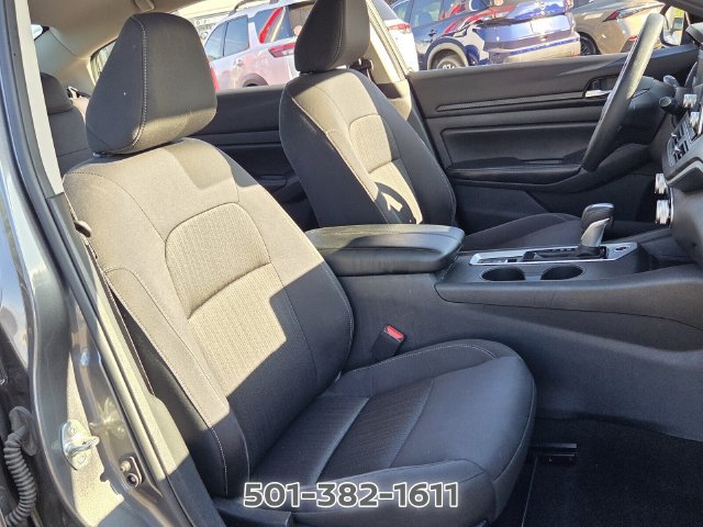 Used 2025 Nissan Altima 2.5 SV AWD/4WD image 17