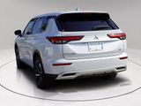 Used 2023 Mitsubishi Outlander SE image 4