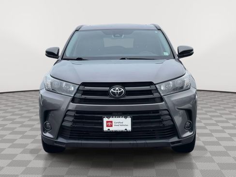Used 2019 Toyota Highlander SE image 2