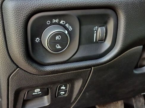Used 2025 RAM 1500 Big Horn AWD/4WD image 14