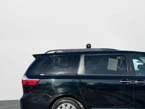 Used 2017 Toyota Sienna XLE w/ Protection Package AWD/4WD image 25