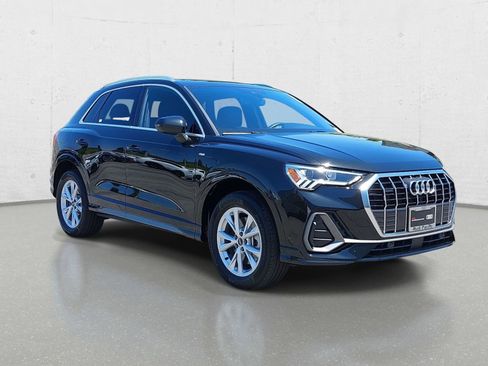 Certified 2025 Audi Q3 2.0T Premium w/ Convenience Package AWD/4WD image 3