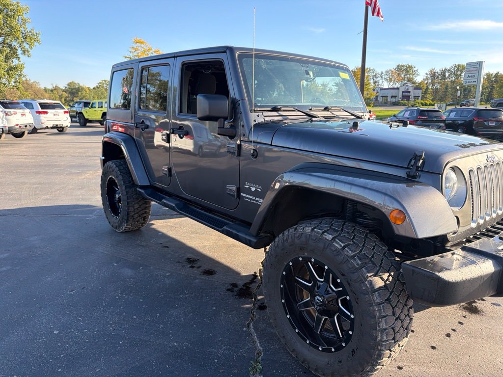 Used 2018 Jeep Wrangler Unlimited Sahara AWD/4WD image 5