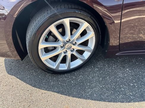 Used 2013 Toyota Avalon Limited FWD image 10