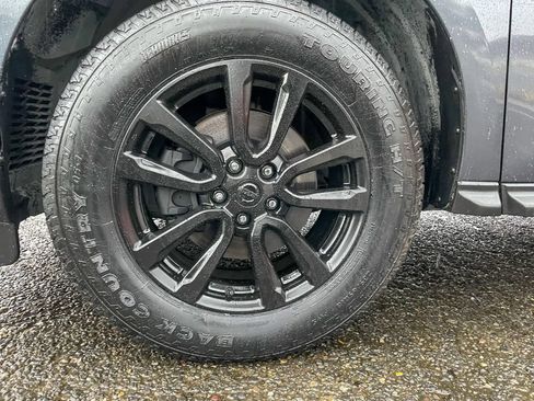 Used 2014 Nissan Pathfinder S FWD image 40
