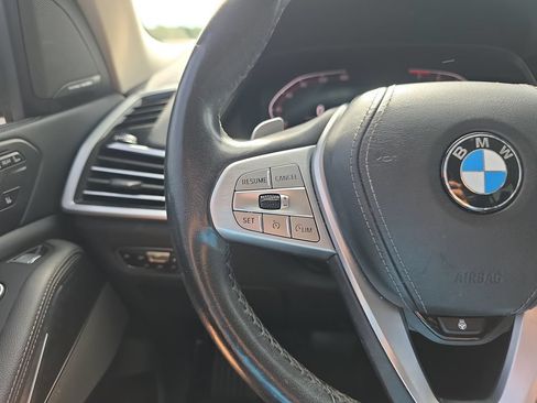 Used 2020 BMW X7 xDrive40i w/ Premium Package AWD/4WD image 22