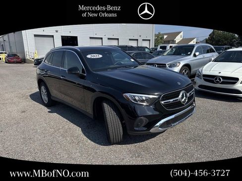 Used 2025 Mercedes-Benz GLC 300 image 1