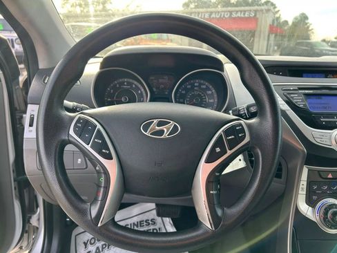 Used 2012 Hyundai Elantra GLS w/ Preferred Pkg 3 image 16