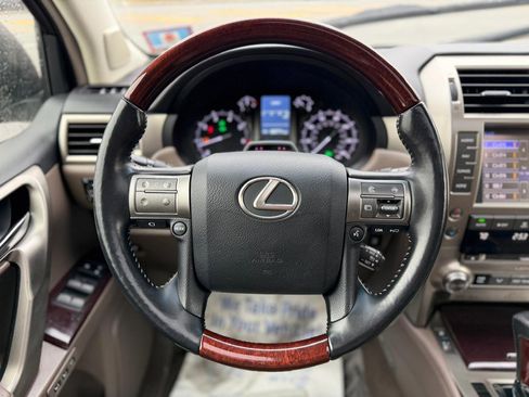Used 2014 Lexus GX 460 Luxury w/ Driver Support Package image 30