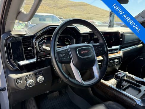 Used 2024 GMC Sierra 1500 Elevation w/ Elevation Premium Package AWD/4WD image 11