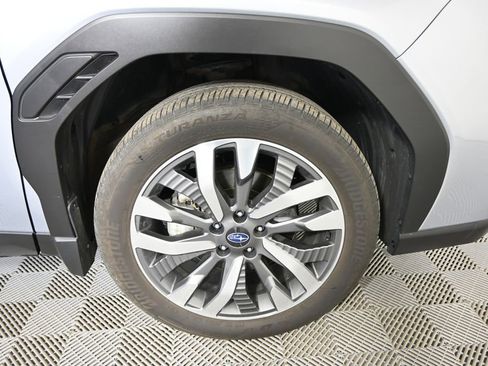 Used 2025 Subaru Forester Touring AWD/4WD image 11