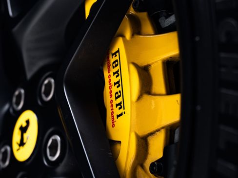 Used 2022 Ferrari F8 Tributo image 52