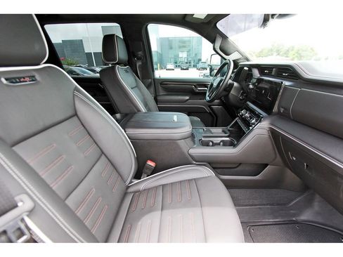 Used 2025 GMC Sierra 2500 AT4X AWD/4WD image 11