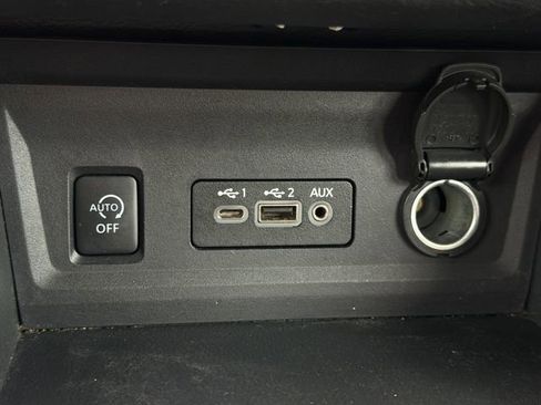 Used 2024 Nissan Sentra SV FWD image 21