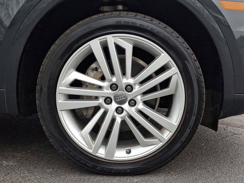 Used 2019 Audi Q5 2.0T Premium Plus w/ Premium Plus Package image 8