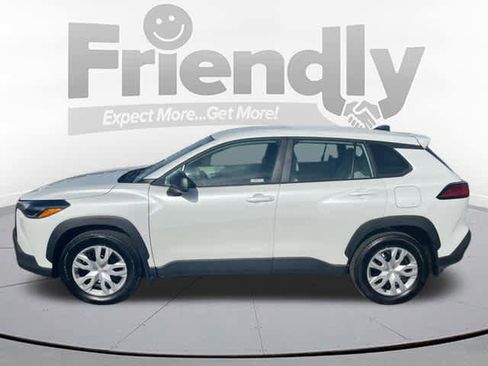 Used 2024 Toyota Corolla Cross L image 8